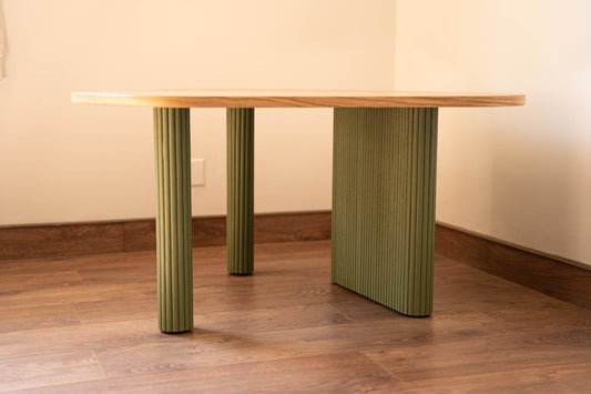 ZEE TABLE