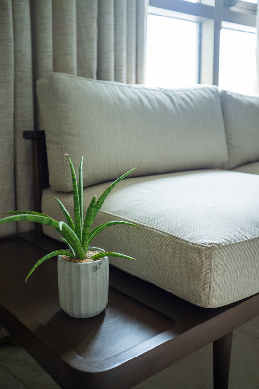 Mid-C Settee