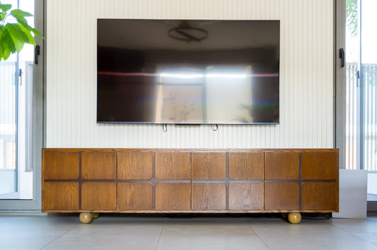 Eton Tv Console