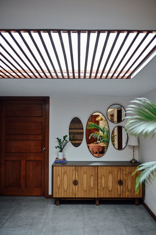 EYE-LID DINING CONSOLE