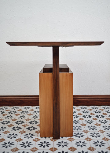 T-R SIDE TABLE