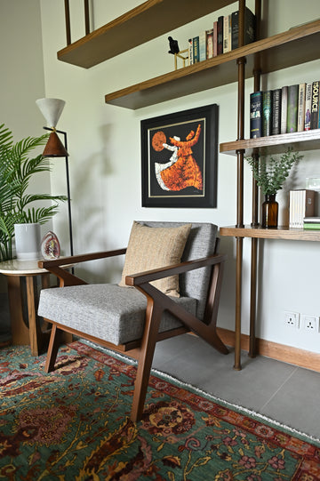 MIDDIE CHAIR