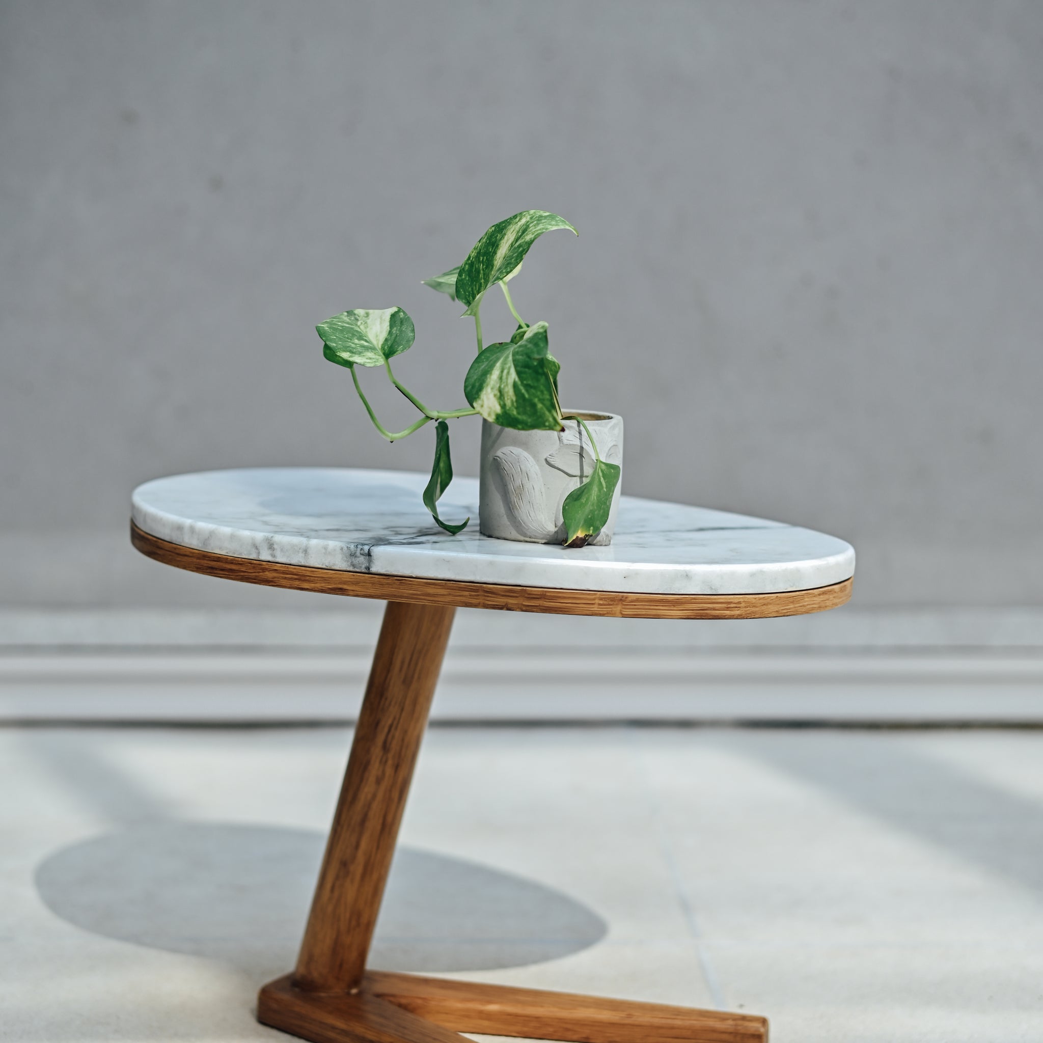 Daffy Side Table (Marble)
