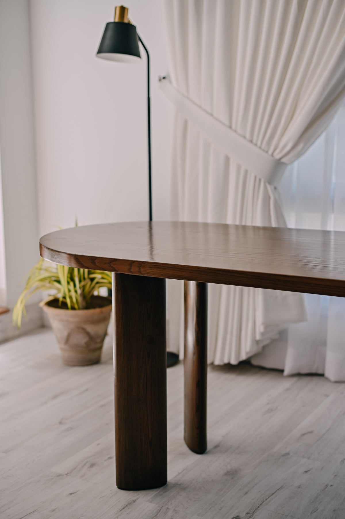 Whopper Table W-H Dining Table