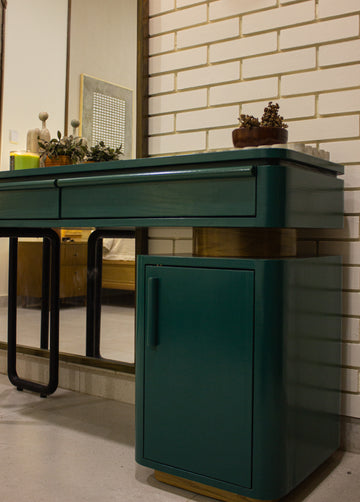 Harry-O Dresser